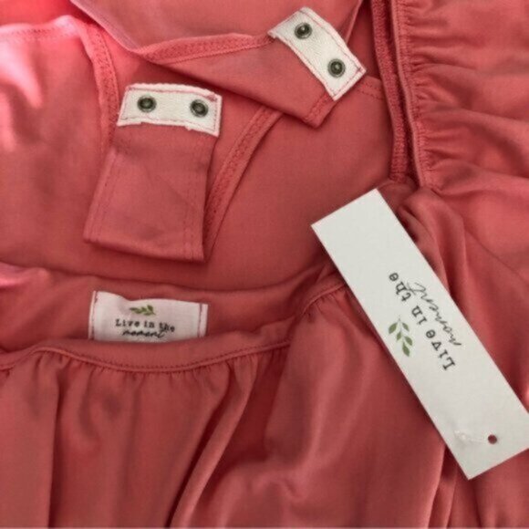 Women’s Pink Puff sleeve Bodysuit NWT Sz Small - Picture 2 of 10